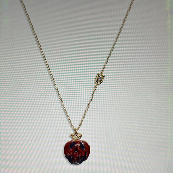 🍎DISNEY X COACH POISON APPLE NECKLACE 🍎 NWT 🍎 - Picture 6 of 8